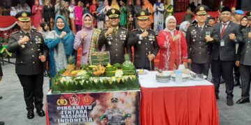 Di Hari Jadi TNI ke-79, Kapolres Kampar Berikan Surprise Ke Dandim 0313/KPR Dan Berharap Pilkada Berjalan Damai