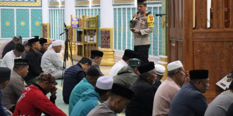 Safari Subuh Di Masjid Ruhama, Kapolres Aceh Tengah : Jaga Kamtibmas Dan Saling Menghargai Perbedaan