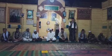 Pasangan Shabela – Eka Saputra Bersilahturahmi Bersama Jamaah Tarekat Naqsabandiyah