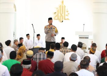 Berbicara Di Mesjid Hj. Sitti Maang, Kapolda Sulsel Ingatkan Warga Hindari Politik Uang Pada Pilkada Nanti