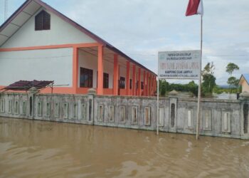 SDN Suak Jampak Terendam Banjir Setinggi Pinggul Orang Dewasa, Kegiatan Belajar Terhenti