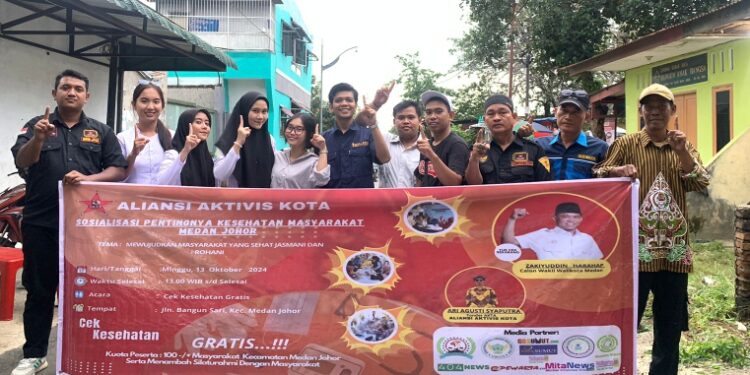AKTA Bersama Rico-Zaki Beri Cek Kesehatan Gratis Dan Bagikan Minyak Goreng Untuk Warga Medan Johor
