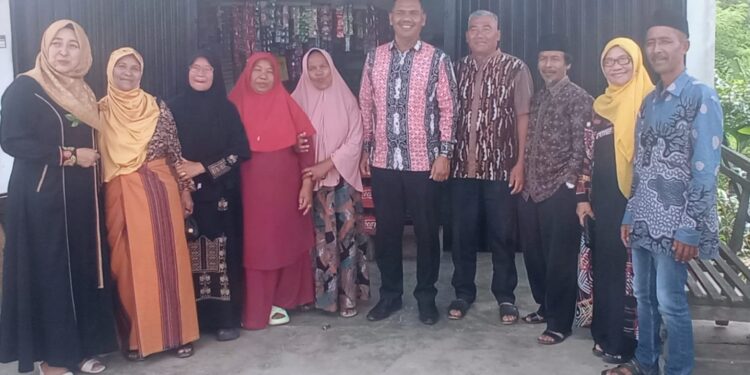 Calon Bupati Alaidin Abu Abas Bercekraman Dengan Masyarakat