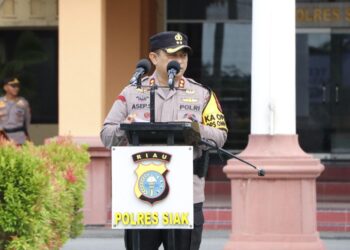 Pimpin Apel Pagi, Kapolres Siak Asep Sujarwadi Mengingatkan Personil Jaga Integritas Dan Netralitas