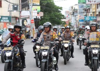H-1 Pelantikan Presiden dan Wakil Presiden Terpilih, Polres Pelabuhan Makassar Bersama TNI Gelar Patroli