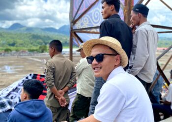 “Takluknya Raja Pada Bayangan” 