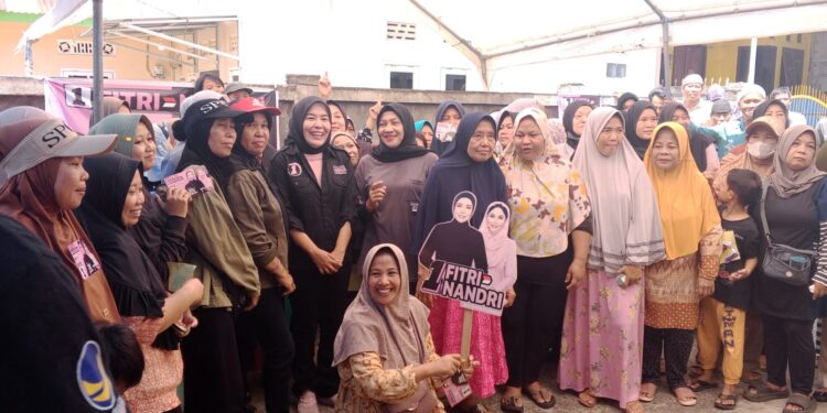 Kunjungan Calon Walikota Palembang Ibu Fitri Agustinda Paslon 01 Kecamatan Alang-Alang Lebar