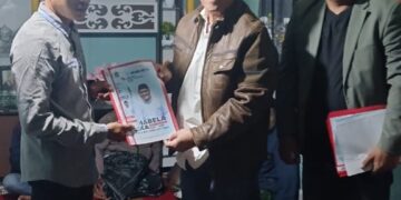 Kepercayaan Meningkat, Shabela – Eka Saputra Kukuhkan Tim Kordes Kecamatan Rusip Antara