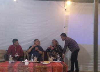 Oknum Sekdes Dan 2 Anggota BPD Diduga Kampanye Gelap