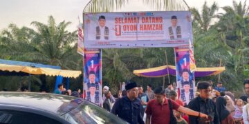 Oyon – Hamzah Puji Panitia Penyambutan Dengan Memasang Gaba Gaba Adat Aceh Singkil