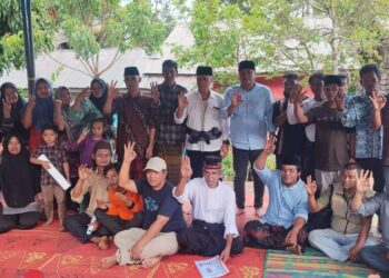 Paslon 03 Shabela – Eka Saputra Silahturahmi Dengan Masyarakat Umang Isaq