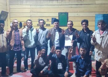 Penyerahan SK Pemenangan Mulo Jadi Wih Ilang Oleh Paslon 03 Shabela Abu Bakar