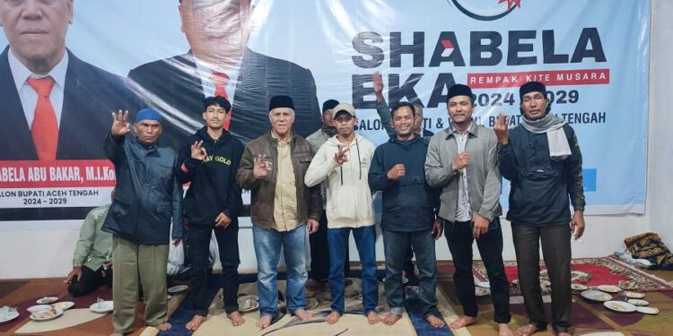 Hujan Deras, Masyarakat Reremal Berduyun Duyun Datang Menyatakan Dukungan Kepada Shabela – Eka Saputra