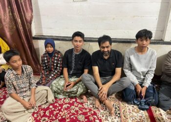 Mualem Kunjungi Rumah Duka Almarhum Ketua Galasantara Aceh Tengah Tgk Maskur