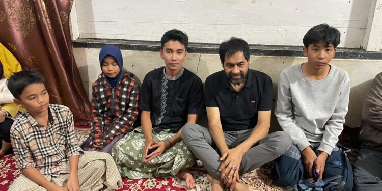 Mualem Kunjungi Rumah Duka Almarhum Ketua Galasantara Aceh Tengah Tgk Maskur