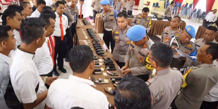 Polres Kampar Gelar Apel Pemeriksaan Penggunaan Senpi Dan Amunisi