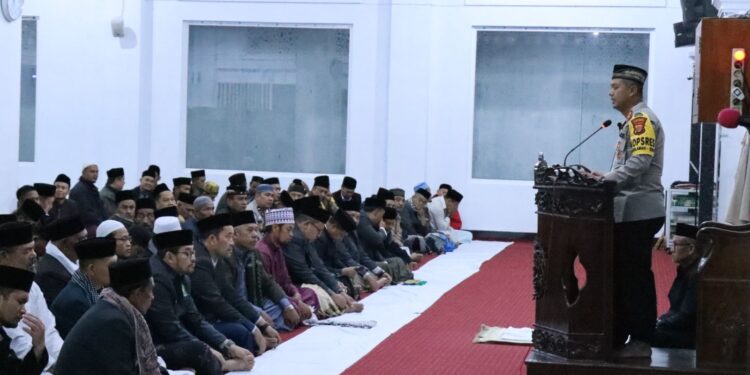 Safari Subuh Di Masjid, Kapolres Aceh Tengah : Jadilah Pribadi Ikhlas Serta Jaga Persatuan Dan Kesatuan 