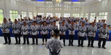 Lantik Pengurus PGRI Nias Utara, Ilyas Sitorus Minta Jaga Kekompakan Dan Kebersamaan 