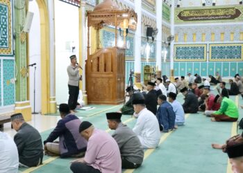 Safari Subuh Di Masjid Ruhama, Kapolres : Selalu Bersyukur, Peduli Lingkungan Sekitar Dan Keluarga
