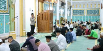 Safari Subuh Di Masjid Ruhama, Kapolres : Selalu Bersyukur, Peduli Lingkungan Sekitar Dan Keluarga