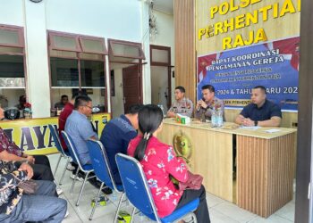 Sambut Nataru 2025, Kapolsek Perhentian Raja Rapat Bersama Pengurus Gereja 
