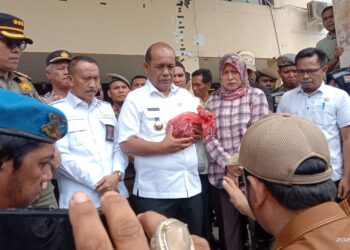 Tuntutan Tidak Terpenuhi, Kepala Desa Serahkan Stempel Kepada Pj Walikota Subulussalam