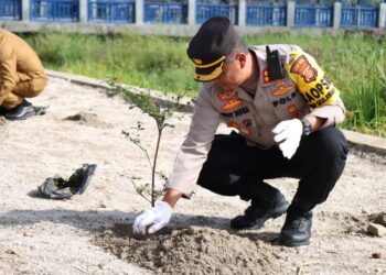 Peringati 20 Tahun Tsunami, Kapolres Aceh Tengah Hadiri Penanaman Pohon Dan Dukung Tahiroe Aceh