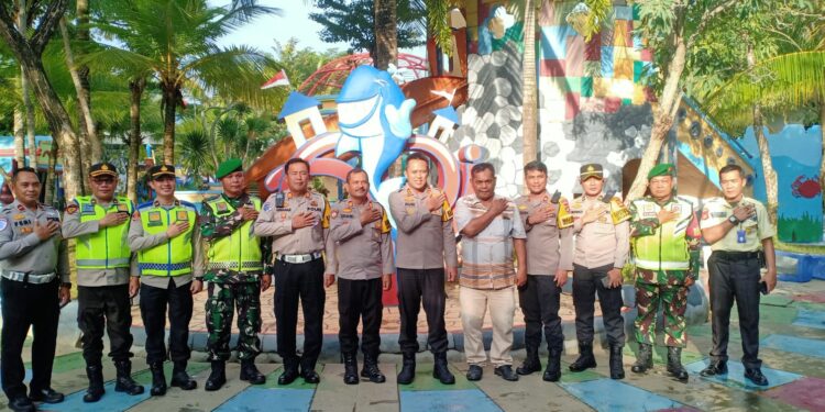 Ops Lilin Musi, Kapolres Banyuasin Tinjau Pos Pelayanan Terpadu Opi Mall dan Waterfun