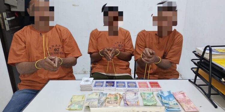 Polisi Gerebek Judi Kartu Di Perhentian Raja, Tiga Pelaku Dibekuk!