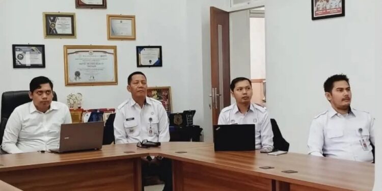 Kepala Kantor Imigrasi Takengon Hamdani Mengikuti Kegiatan Sosialisasi Aplikasi Mobile Device