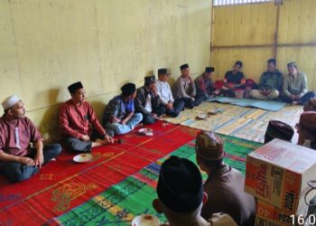 Kapolsek Linge Beserta Personel, Camat Linge serta Mukim Kemukiman isaq, Salurkan Bantuan Sosial untuk Korban Kebakaran di Kampung Gemboyah