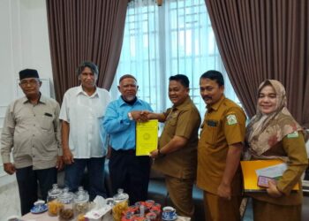 Pj. Bupati Asra Terima LKT Dari MPD Aceh Tamiang