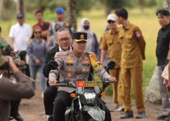 Kapolres Banyuasin Amankan Panen Raya Menko Pangan RI Zulkifli Hasan Di Tanjung Lago