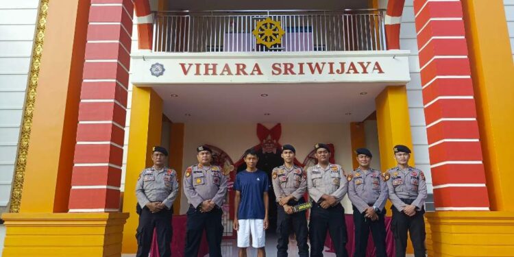 Kapolres Kuansing Pastikan Imlek 2576 Aman, Lakukan Pengecekan Dan Sterilisasi Di Vihara Sriwijaya