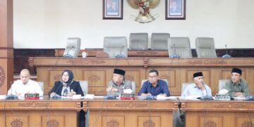 Wakil Ketua II DPRK Susilawati Pimpin Pembahasan Persiapan Sakral “Munik ni Reje Kerejeen Linge XXI”
