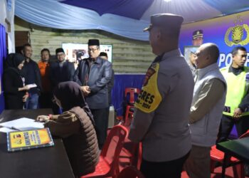 Kapolres Aceh Tengah Dan Forkopimda Cek Pos Pam Ops Lilin Seulawah Disertai Pemberian Bingkisan