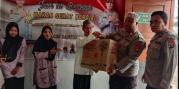 Jum’at Berkah, Polres Banyuasin Berikan Makanan Bergizi Kepada Santri Rumah Tahfiz Jumhuriyah