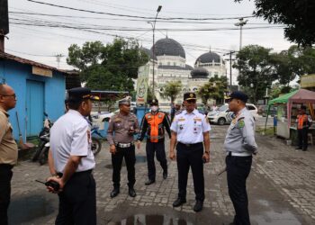 Tim PLAJ Gelar Penertiban Bersama Atasi Macet Dan Larang Naik Turun Penumpang Di Loket Bus