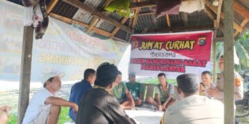 Polsek Bangkinang Barat Gelar Jumat Curhat Di Desa Pulau Terap, Tanggapi Maraknya Judi Online