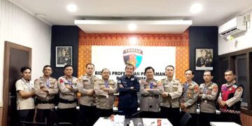 Kabid Propam Polda Sumsel Memberikan Motivasi Dan Semangat Bagi Personil Ikuti PNPP