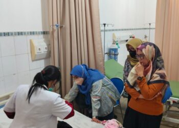 Pj Gubernur Sumut Agus Fatoni Kirimkan Tim Dan Bantuan Korban Kekerasan Anak Di Nisel