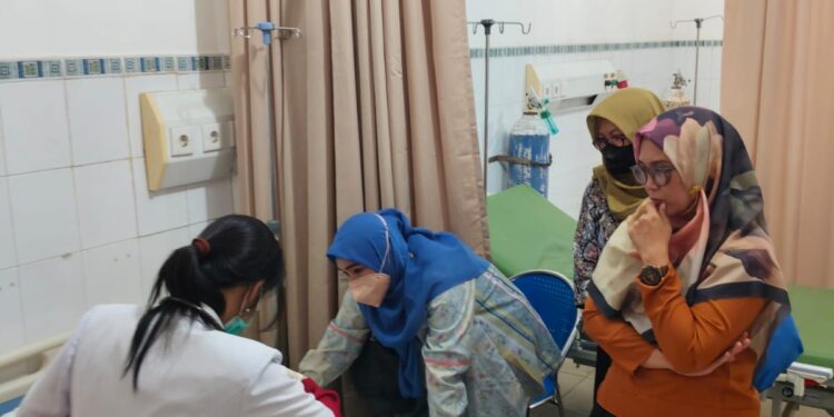 Pj Gubernur Sumut Agus Fatoni Kirimkan Tim Dan Bantuan Korban Kekerasan Anak Di Nisel