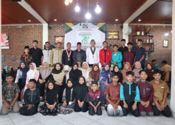 Peringati Milad Ke 78, HMI Cabang Takengon-Bener Meriah Santuni Anak Yatim