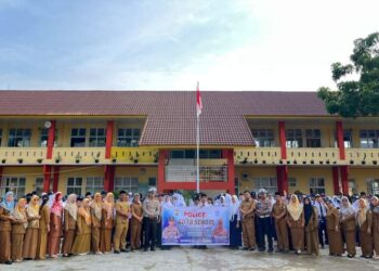 Satlantas Polres Kuansing Gelar “Police Goes To School”, Berikan Edukasi Keselamatan Berkendara 