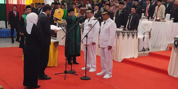 Gubernur Aceh Resmi Lantik Haili Yoga- Muchsin Hasan Sebagai Bupati Dan Wakil Bupati Aceh Tengah