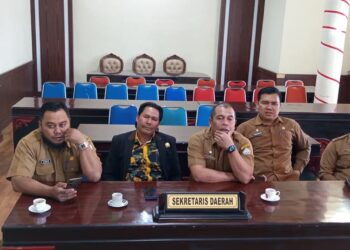 Pj. Sekda Bersama Ketua DPRK Bener Meriah Ikuti Zoom Rakor Persiapan Pelantikan Kepala Daerah