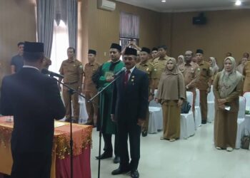 Pj Bupati Jalaluddin Lantik Hanafiah Sebagai Pj Sekda Bireuen