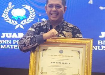 Raih Nilai IPKA 100, BNN RI Berikan Penghargaan pada BNN Kota Langsa