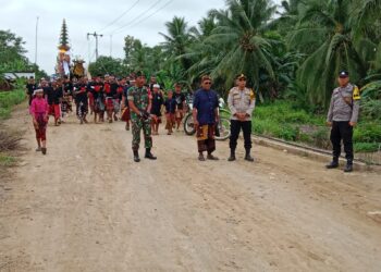 Polsek Makarti Jaya Amankan Upacara Ngaben Di Desa Pangestu