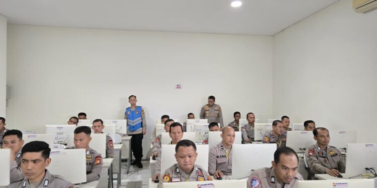 Ratusan Personil Polda Sumsel Ikuti Kegiatan CAT TPK Seleksi SIP Angkatan Ke-54 TA 2025
